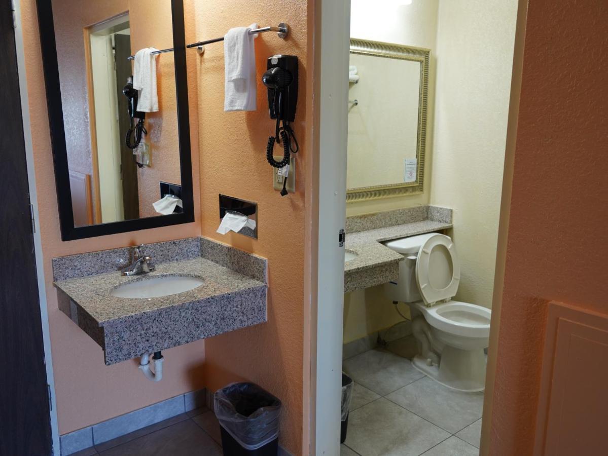 Quality Inn Aberdeen Экстерьер фото