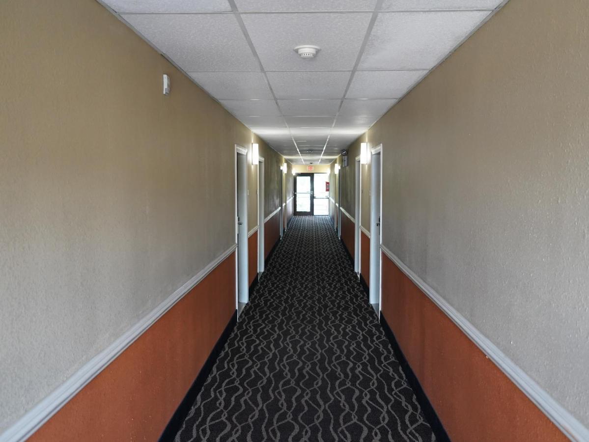 Quality Inn Aberdeen Экстерьер фото