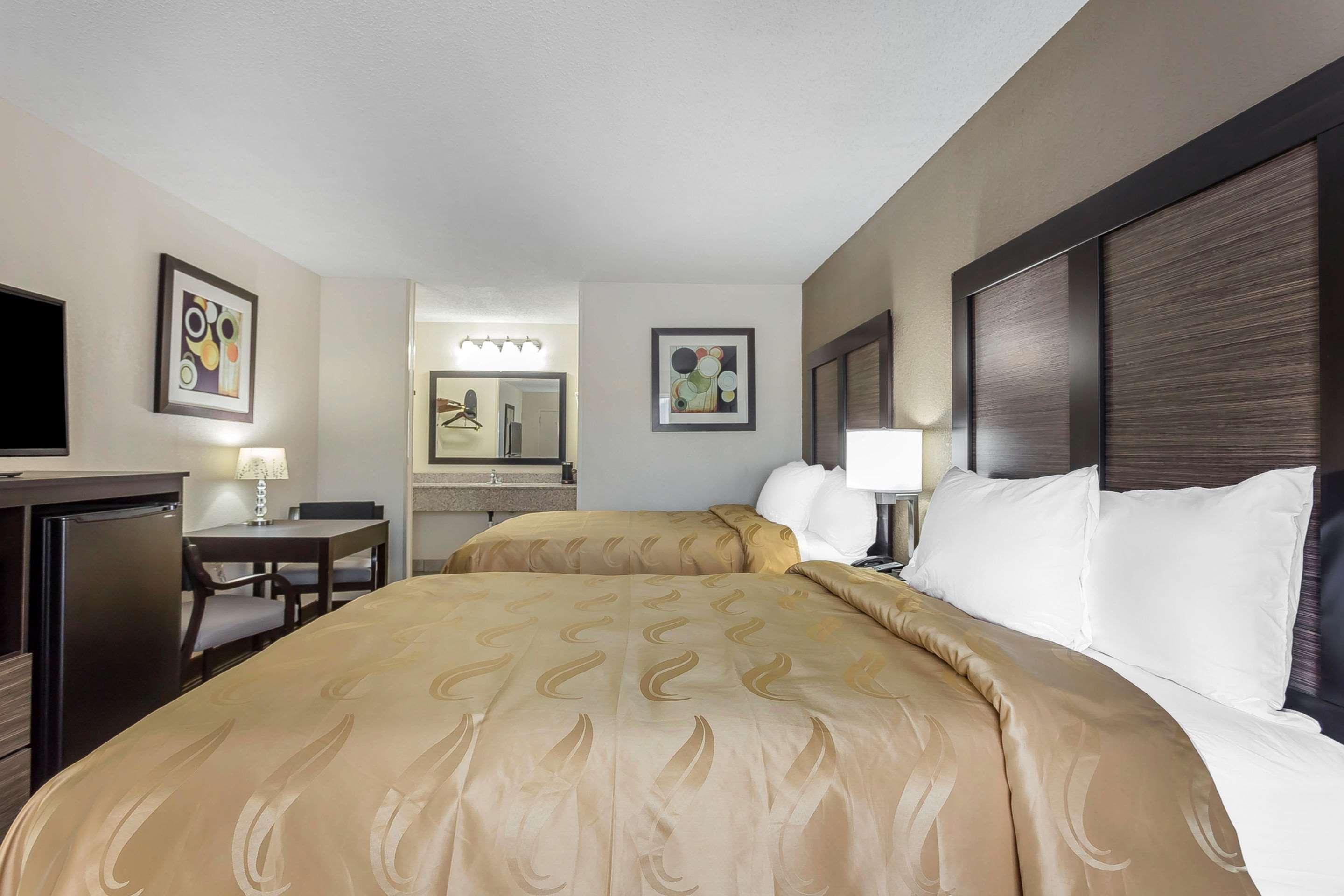 Quality Inn Aberdeen Экстерьер фото