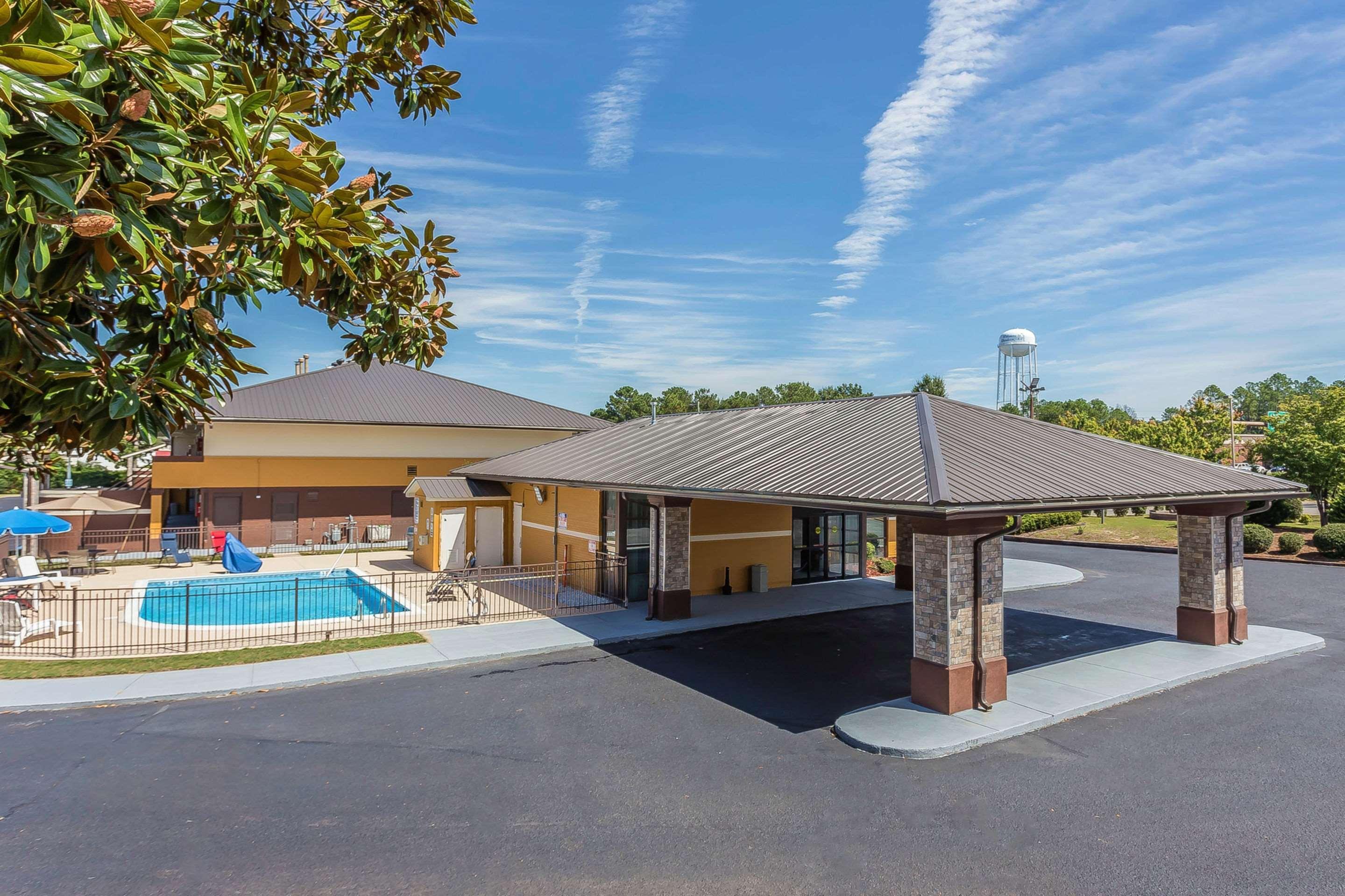 Quality Inn Aberdeen Экстерьер фото