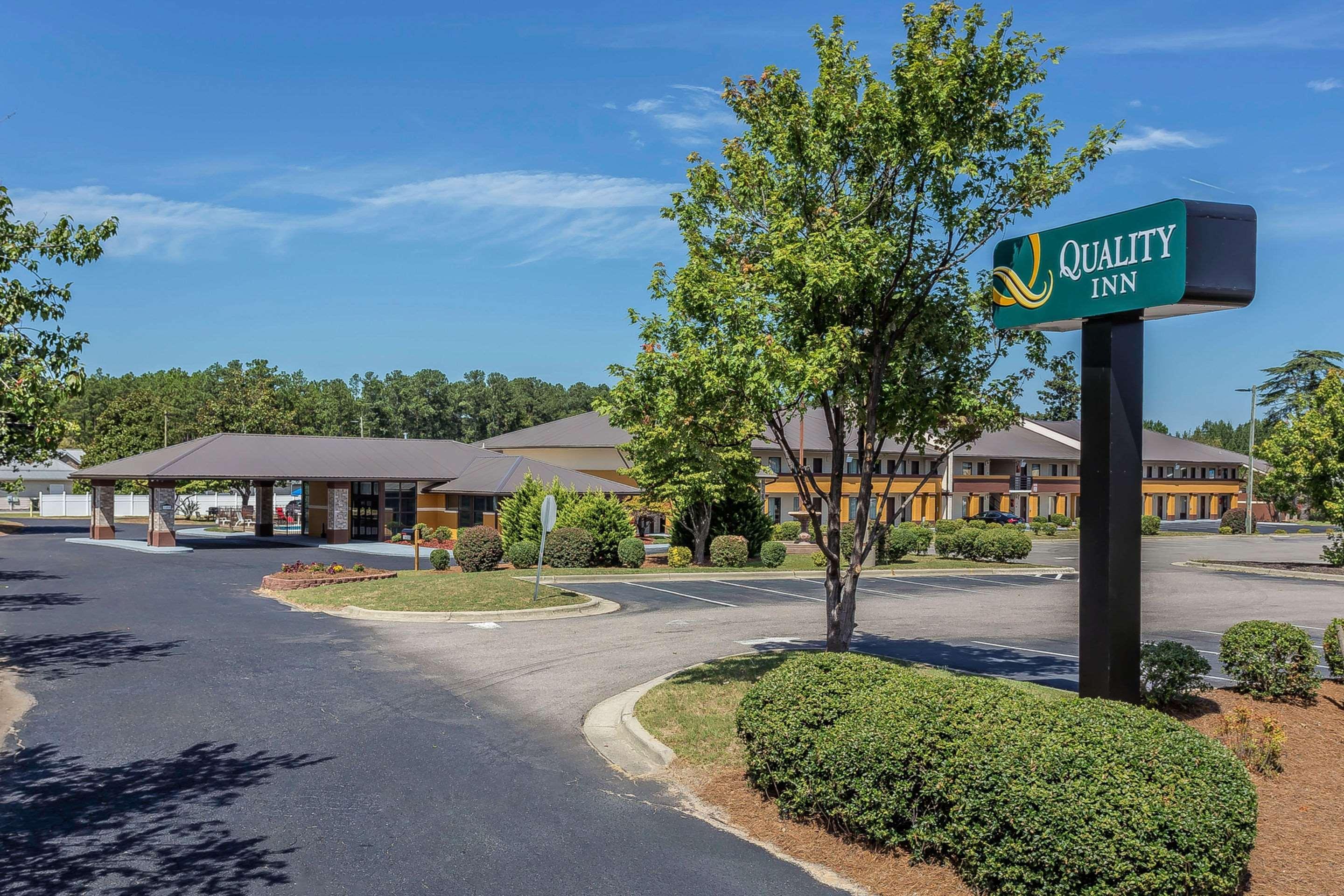 Quality Inn Aberdeen Экстерьер фото