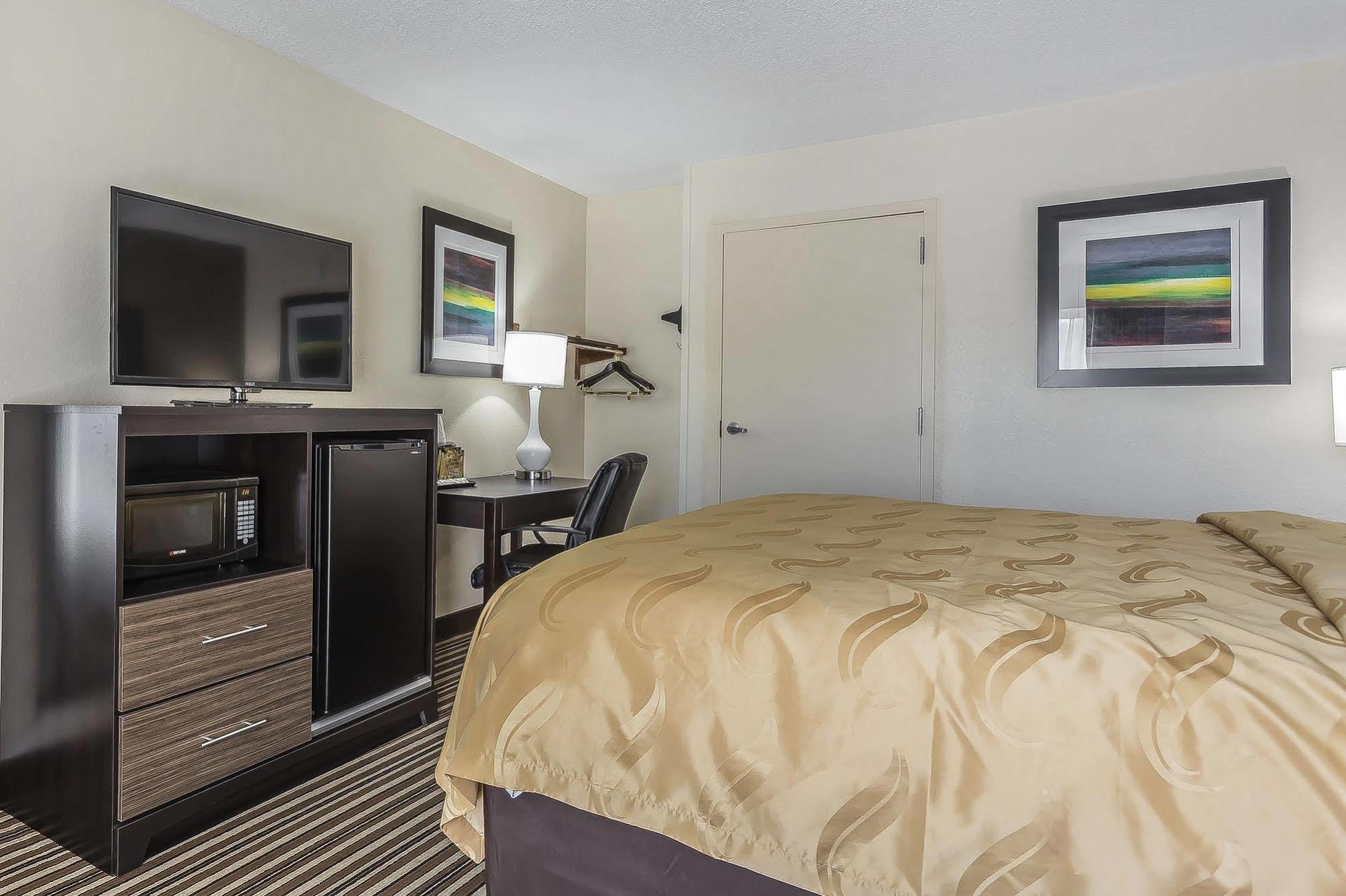 Quality Inn Aberdeen Экстерьер фото